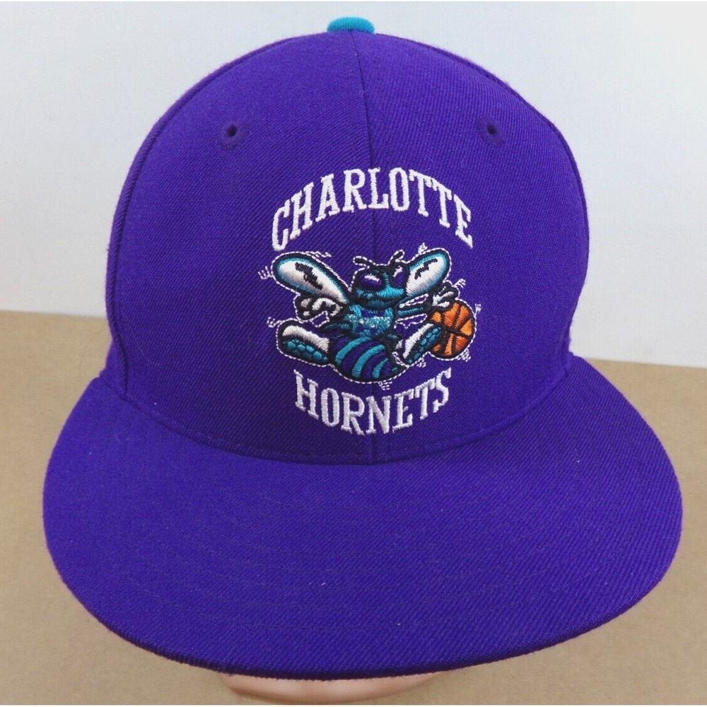 Mitchell & Ness‎ Hardwood Classics NBA Charlotte Hornets Cap Hat Fitted 7 1/8"